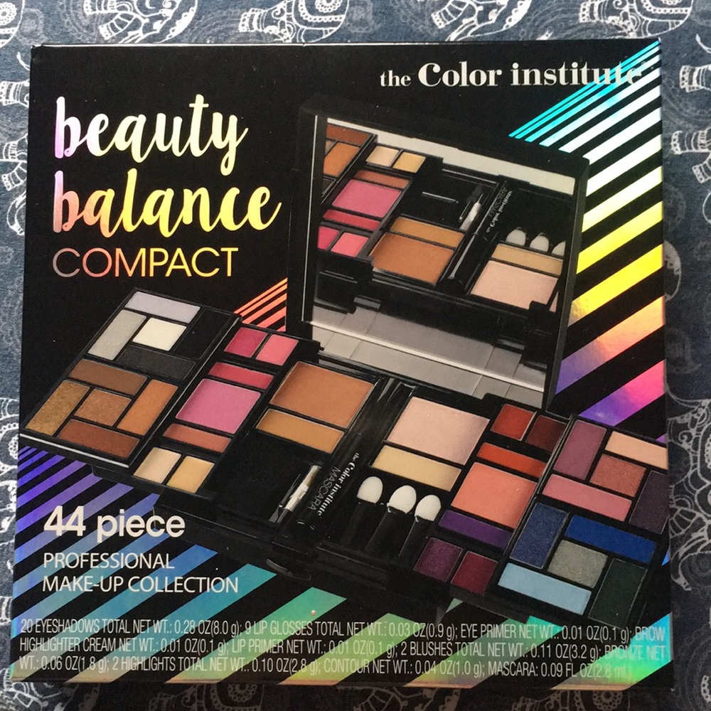 Beauty Balance Compact Kit (Not Opened)